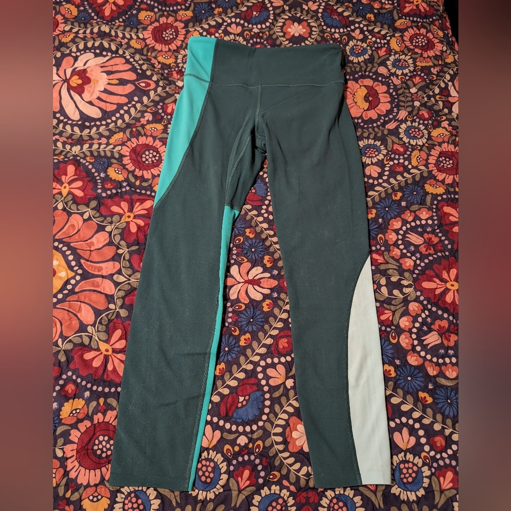Athleta Salutation Color Block Tight